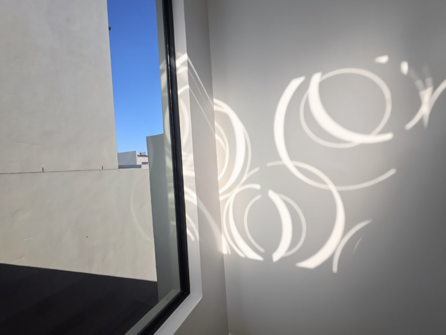 To Let 4 Bedroom Property for Rent in Sandown Western Cape